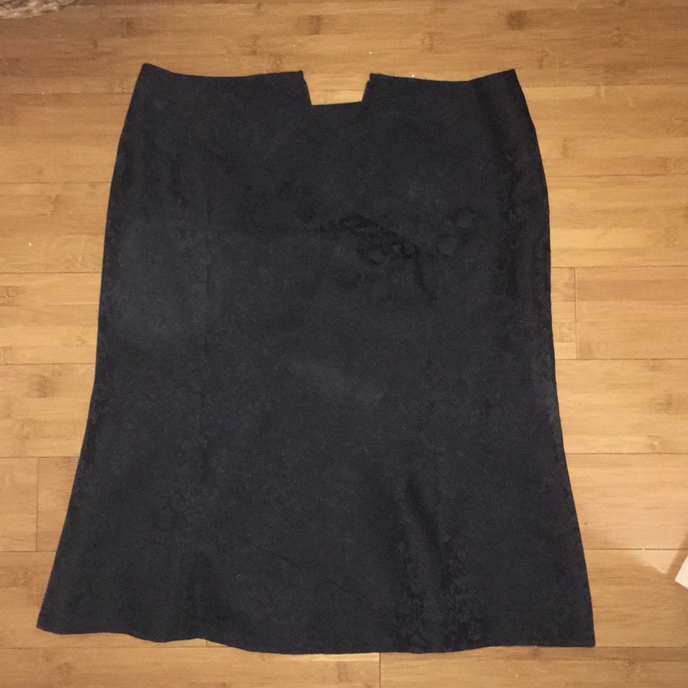 Black skirt